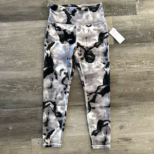 NWT Dry-wik Leggings